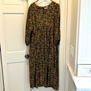Mirth dress size M